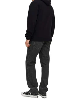 Sweat à capuche noir uni avec une coupe droite et une poche kangourou