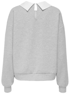Sweat gris uni avec une coupe droite et un col rond à strass