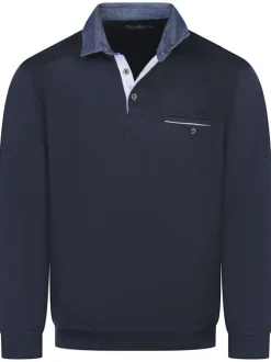 Sweat marine uni un col boutonné et le logo de la marque brodé