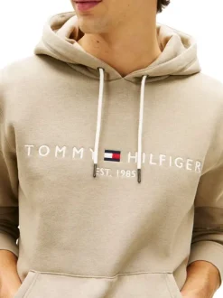Sweat taupe à coupe ajustée pourvu d'un col à capuche avec cordon de serrage