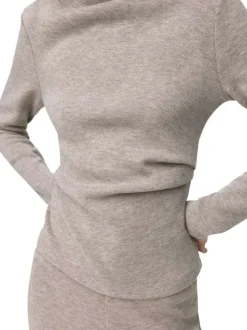 Sweat taupe uni en maille fine avec une coupe ajustée et un col montant