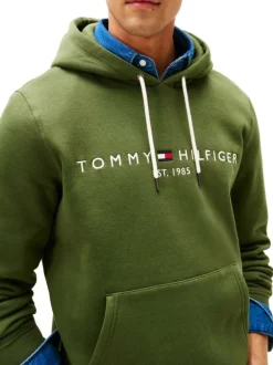 Sweat vert à coupe ajustée pourvu d'un col à capuche avec cordons de serrage