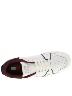 Tennis blanches avec semelle à talon plat et doublure bordeaux