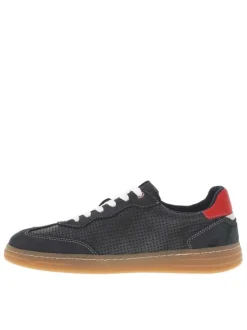 Tennis bleues marine avec des petits trous à semelle plate et à lacets plats