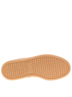 Tennis en croûte de cuir grises avec semelle à talon plat et lacets