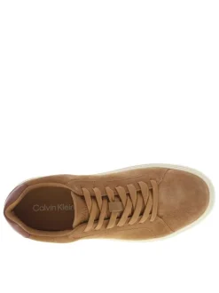 Tennis en cuir beiges à talon plat avec des lacets et logo embossé