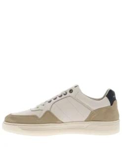 Tennis en cuir blanches et beiges avec logos dorés et semelle translucide