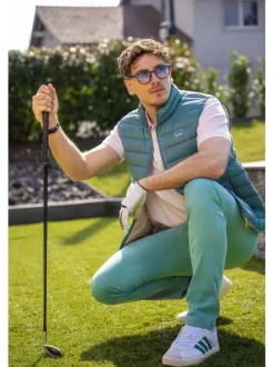 Tennis en cuir blanches et vertes à semelle écrue avec lacets plats verts