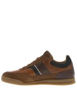 Tennis en cuir cognac à semelle marron avec et des lacets plats