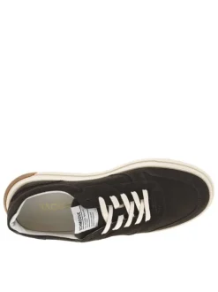 Tennis en cuir nubuck chocolat à talon plat avec des lacets blancs