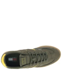 Tennis en cuir taupe avec semelle à talon plat et lacets arrondis