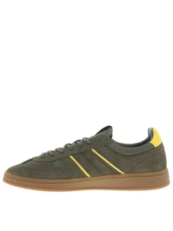 Tennis en cuir taupe avec semelle à talon plat et lacets arrondis