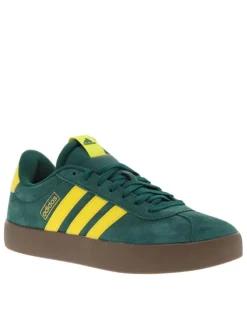Tennis en cuir vertes avec un talon plat et fermeture à lacets