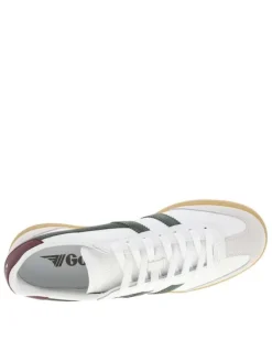Tennis kaki en cuir avec un talon plat et des lacets blancs