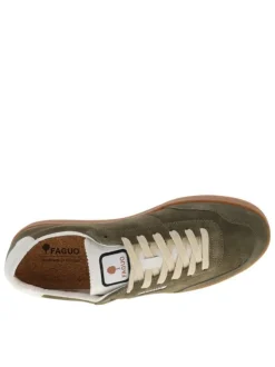 Tennis kaki en cuir à talon plat avec des lacets et revêtement doux