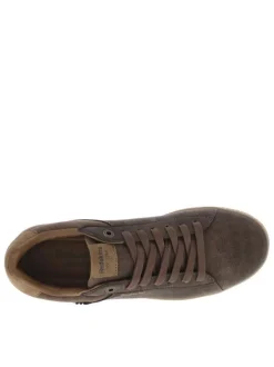 Tennis marron à talon plat avec des lacets et nom de la marque en relief