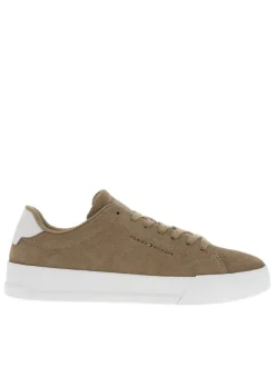 Tennis sable en cuir et doux au toucher avec un talon plateau et des lacets