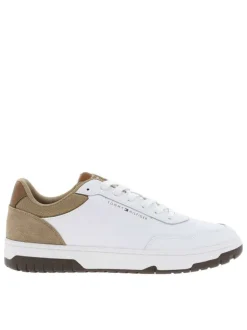 Tennis sable et blanches en cuir à talon plat avec des lacets