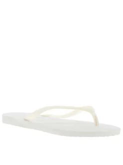 Tongs Slim blanches aspect nacré avec logo en relief sur la bride