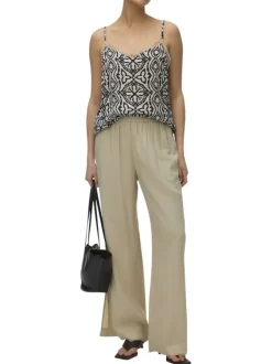 Top beige à motifs avec une coupe droite sans manches avec des bretelles