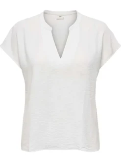 Top blanc uni avec une coupe droite et des manches courtes