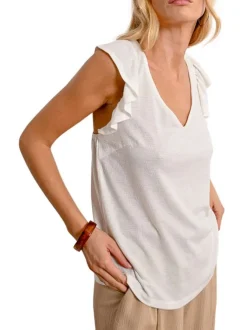 Top blanc uni avec une coupe droite un col v et des manches courtes