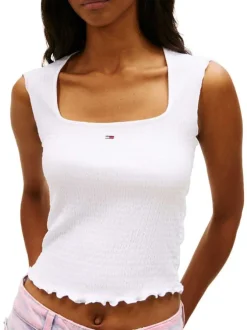 Top blanc uni en maille gaufrée avec une coupe moulante et un col carré