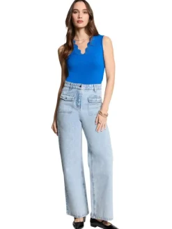 Top bleu électrique uni à coupe ajustée, col v en dentelle et sans manches