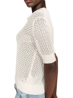 Top écru uni avec une coupe droite et un col à revers avec boutons