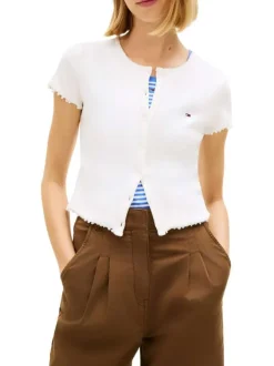 Top en coton blanc uni avec une coupe droite et un col rond