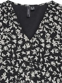 Top à larges bretelles noir fleuri avec une coupe droite et un col v
