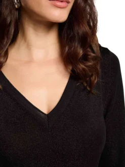 Top à manches 3/4 noir pailleté à coupe ajustée avec un col v
