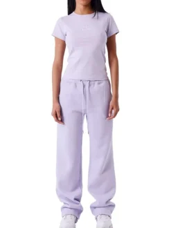 Top mauve uni col rond avec une coupe crop et à manches courtes