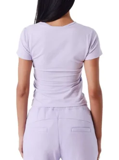 Top mauve uni col rond avec une coupe crop et à manches courtes
