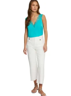 Top sans manches turquoise en dentelle à coupe droite et col v
