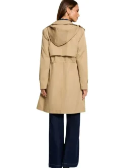 Trench coat beige à coupe cintrée pourvu d'un col montant à capuche