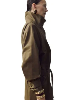 Trench coat long en coton chocolat uni avec une coupe ample et un col montant