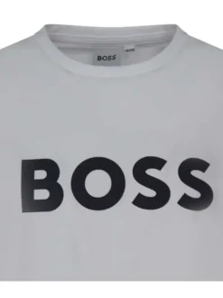 T-shirt blanc uni avec une coupe droite à col rond et nom de la marque