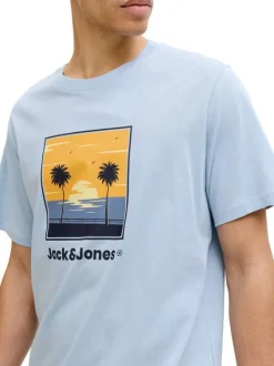 T-shirt en coton bleu clair pourvu d'une coupe droite et d'un col rond