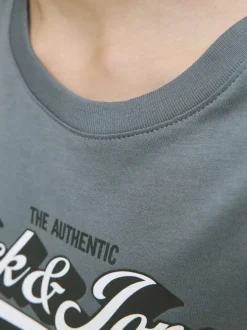 T-shirt en coton gris imprimé avec un col rond et une coupe droite