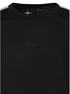 T-shirt technique noir uni pourvu de manches courtes et d'un col rond