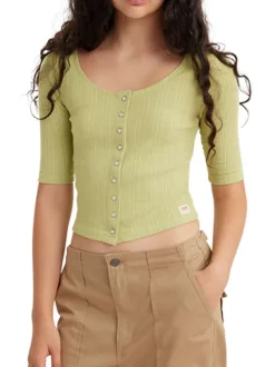 T-shirt ajusté en maille piquée de coton vert à col rond et boutons pression