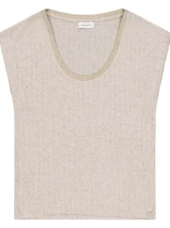 T-shirt beige avec une coupe droite un col rond et sans manches