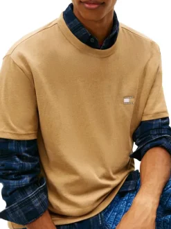T-shirt beige uni avec une coupe droite et des manches courtes