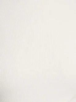 T-shirt blanc côtelé à coupe près du corps avec un dos nu et un col rond