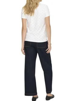 T-shirt blanc uni avec broderie anglaise et une coupe droite