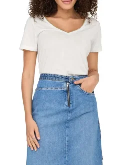T-shirt blanc uni avec une coupe droite et des manches courtes