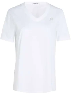 T-shirt blanc uni col v, avec patch cousu sur la poitrine et à manches courtes