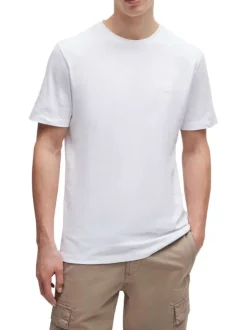 T-shirt blanc uni à coupe droite et à col rond avec un petit patch carré