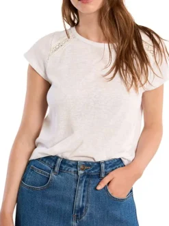 T-shirt blanc uni pourvu d'une coupe droite et d'un col rond
